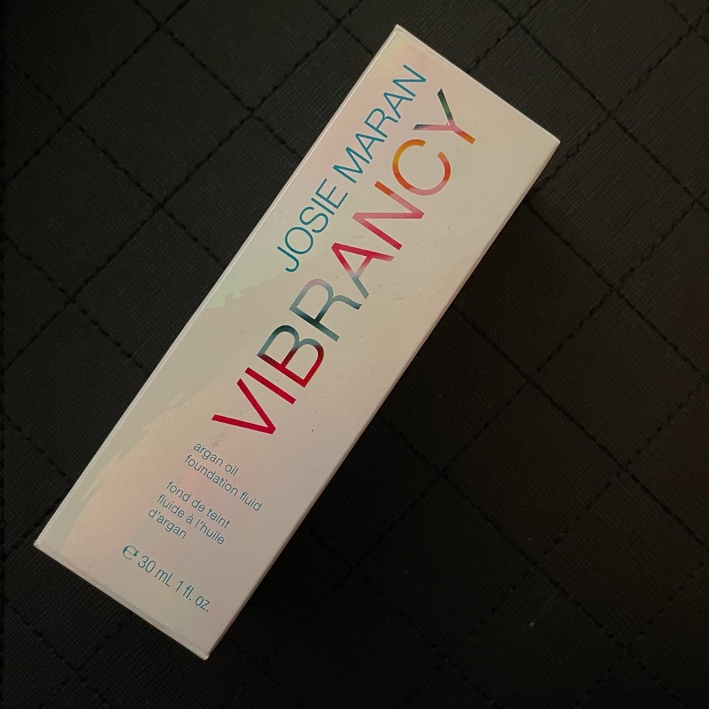 Josie Maran Vibrancy